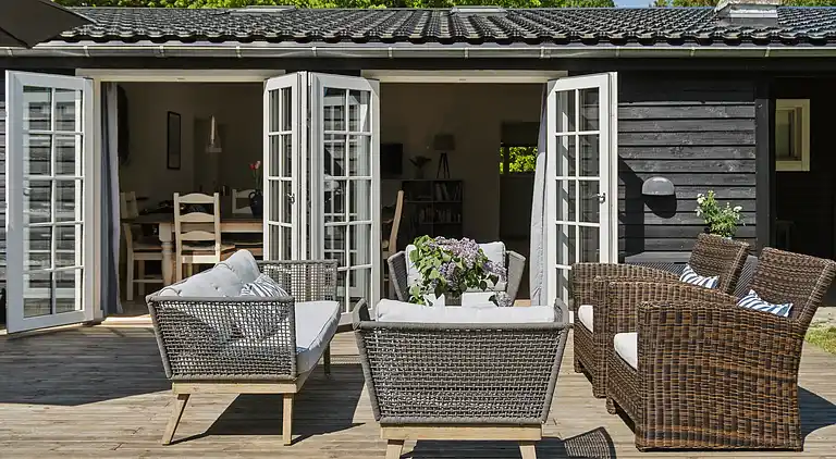 Skønt sommerhus i privat have tæt på stranden