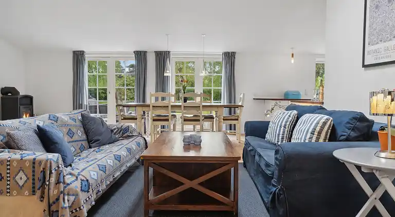 Skønt sommerhus i privat have tæt på stranden