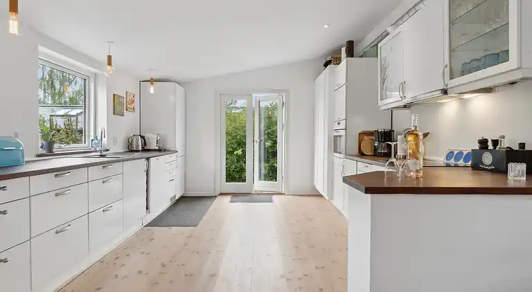 Skønt sommerhus i privat have tæt på stranden