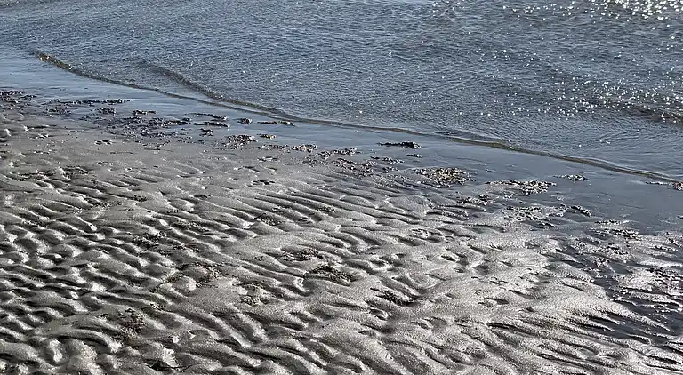 Hygge og ro i nænsomt renoveret sommeridyl