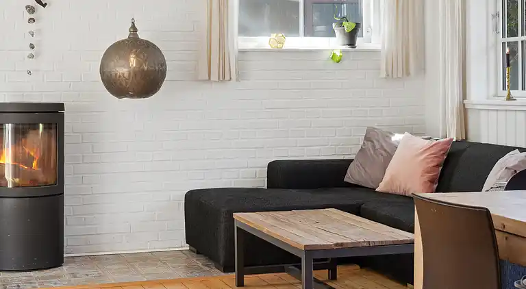 Geräumiges Ferienhaus mit Pool.