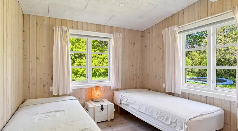 Geräumiges Ferienhaus mit Pool.