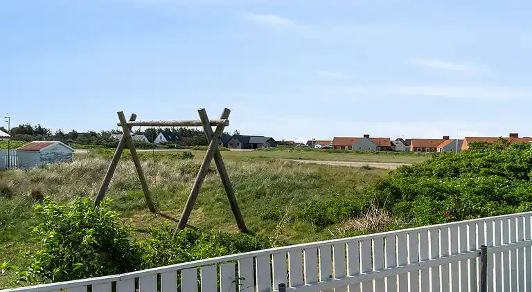 Pool house close to the coast