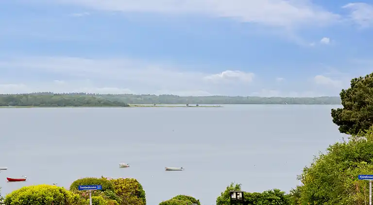 Skønt og stort sommerhus nær ved Roskilde Fjord