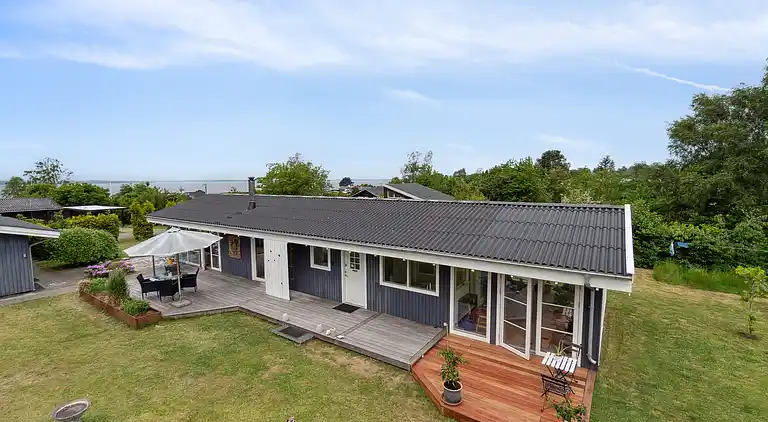 Skønt og stort sommerhus nær ved Roskilde Fjord