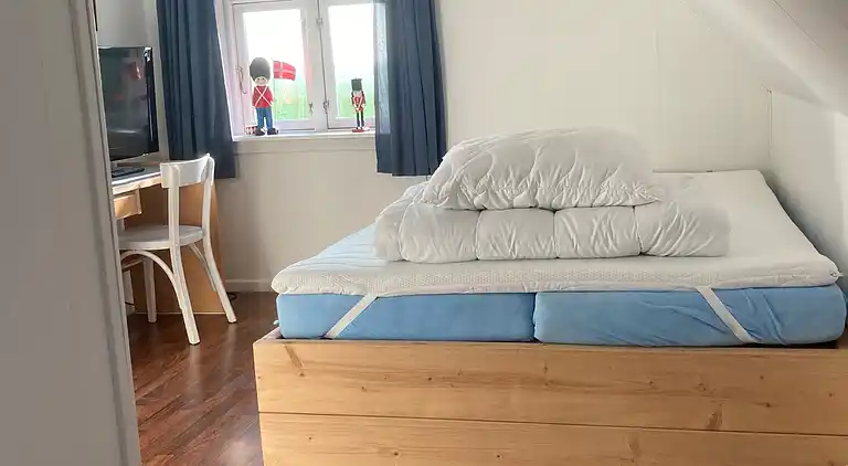 Historisk sommerhus i Poulsker