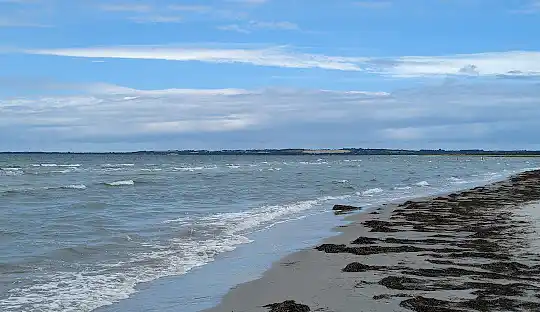 Sommerhus i idylliske kystområde