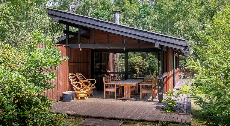 Architect‑designed 1976 summer house near beach
