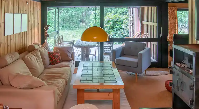 Architect‑designed 1976 summer house near beach