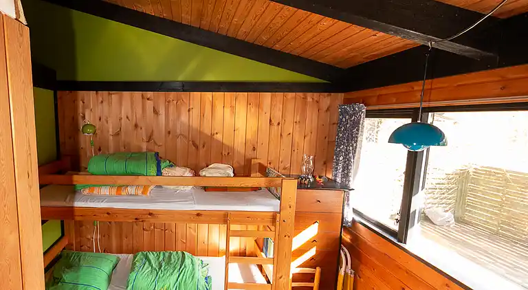 Architect‑designed 1976 summer house near beach