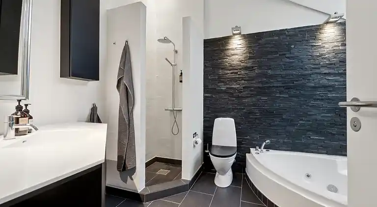 Lækkert sommerhus med panoramaudsigt og udespa