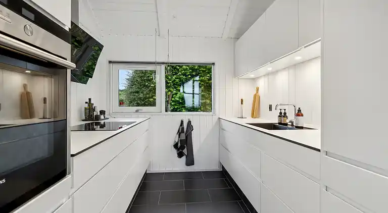 Lækkert sommerhus med panoramaudsigt og udespa