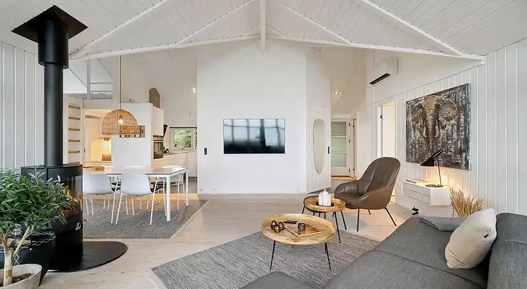 Lækkert sommerhus med panoramaudsigt og udespa