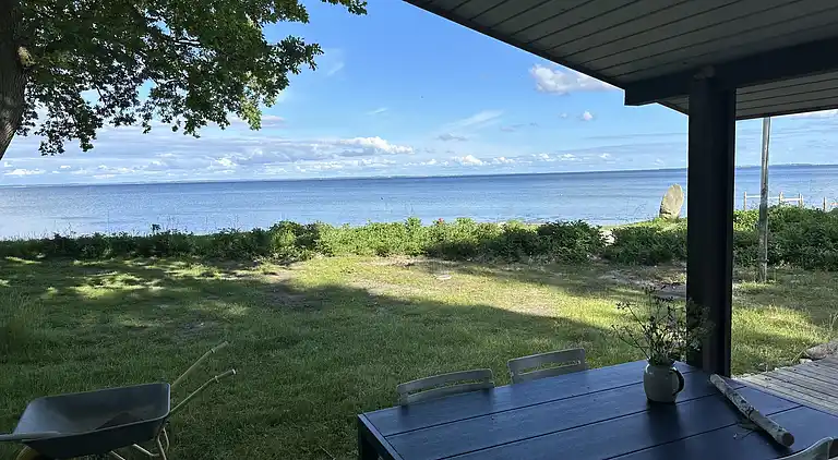 Ferienhaus in 1. Reihe zum schönen Strand