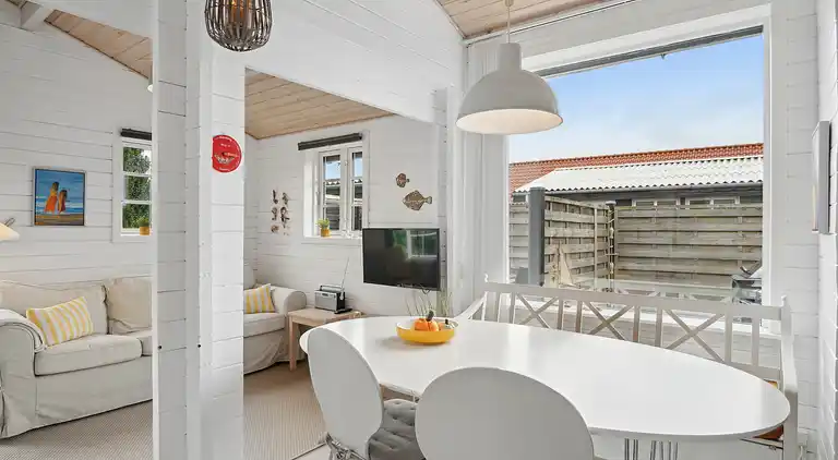 Ferienhaus in Strandnähe + Restaurants