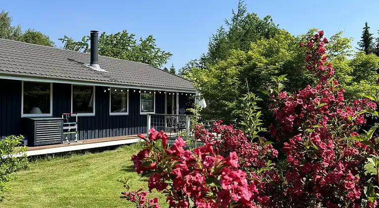 Idyllisches Ferienhaus in Strandnähe