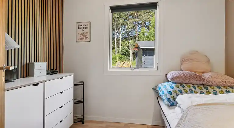 Hyggeligt sommerhus med vildmarksbad