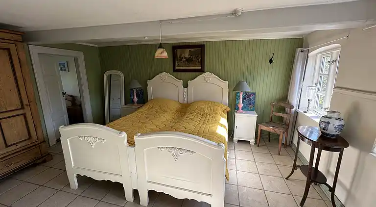 Hyggelig, ældre ejendom på Ærø.