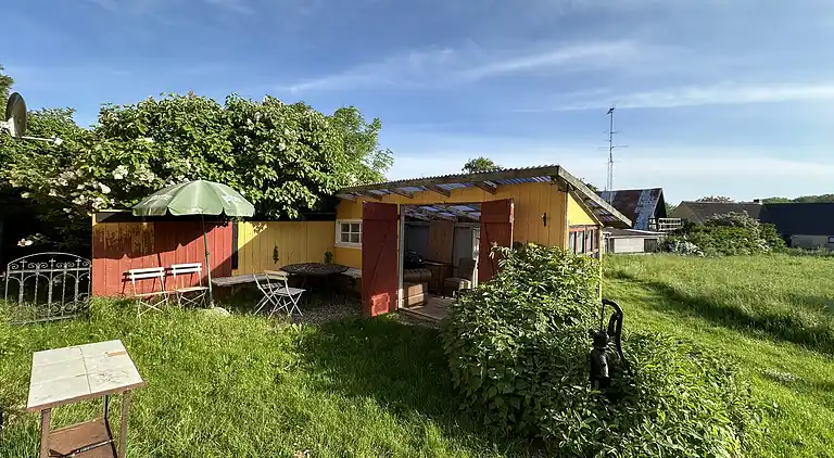 Hyggelig, ældre ejendom på Ærø.