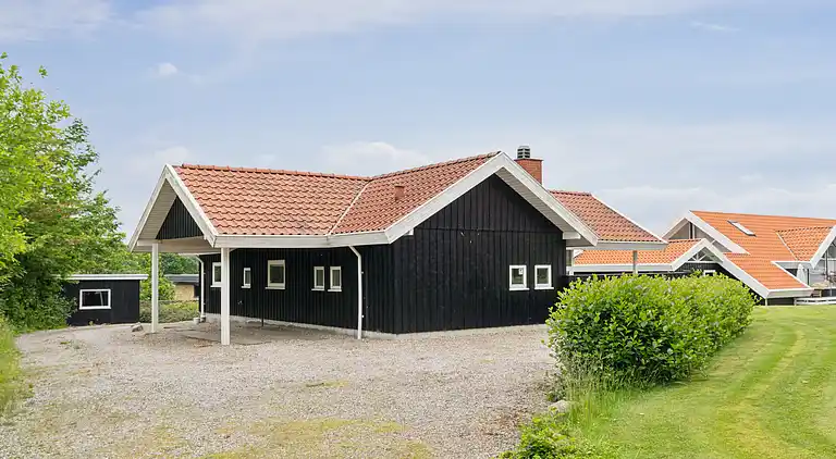 Schönes Sommerhaus mit Meerblick