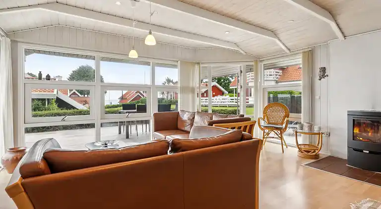 Schönes Sommerhaus mit Meerblick