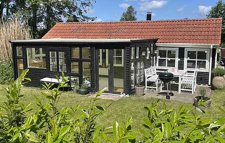 Charmerende sommerhus i Stege - tæt på strand