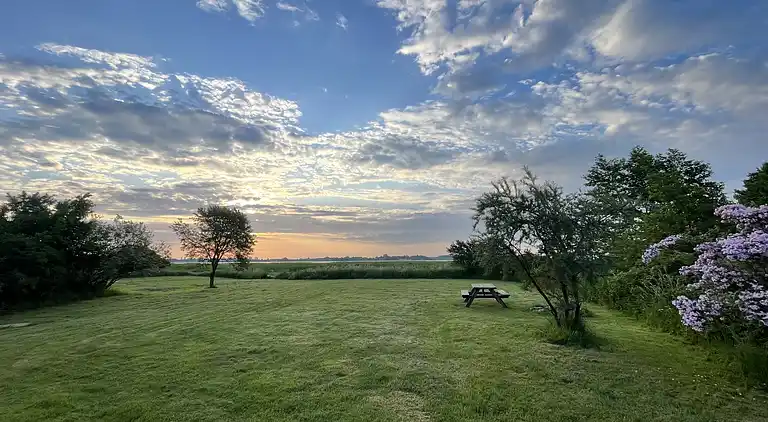 Sommerhausidylle bei Naturjuwel.