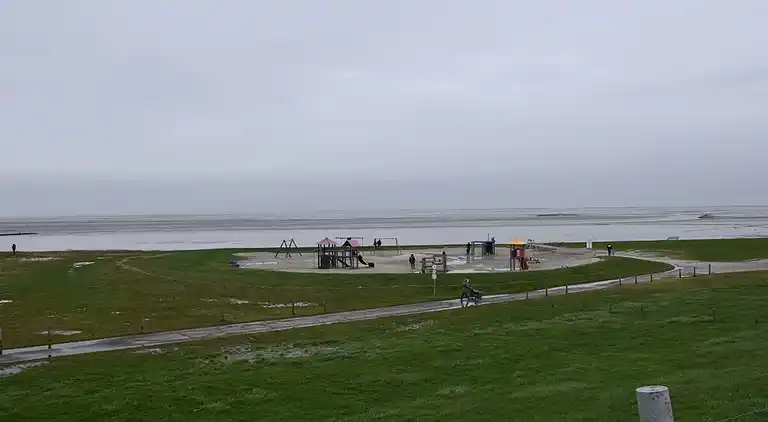 Holiday home in Fedderwardersiel