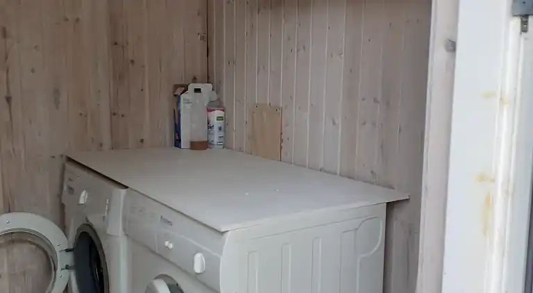 Hyggeligt sommerhus i rolige omgivelser.