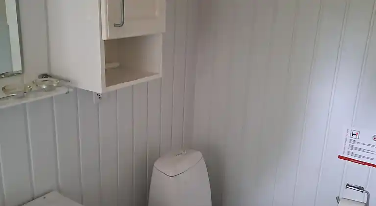 Hyggeligt sommerhus i rolige omgivelser.