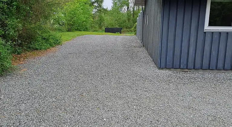 Hyggeligt sommerhus i rolige omgivelser.