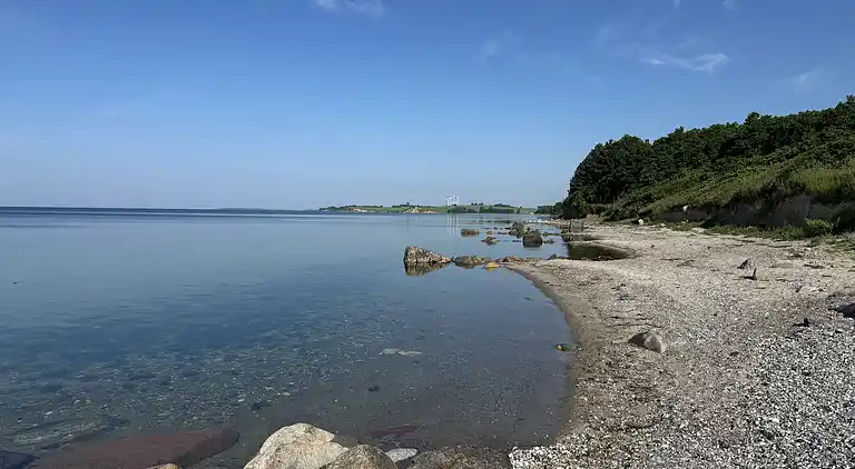 Skønt sommerhus med plads til 8 pers. og 2 hunde
