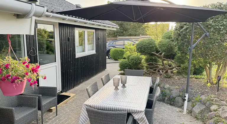 Skønt sommerhus med plads til 8 pers. og 2 hunde