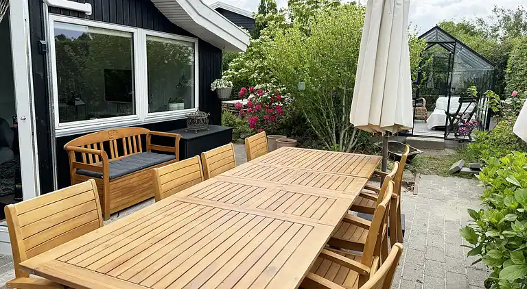 Skønt sommerhus med plads til 8 pers. og 2 hunde