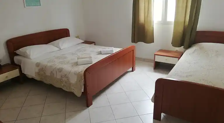1-Zimmer-Ferienwohnung mit Terrasse Zavala, Hvar (A-128-d)