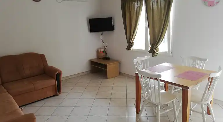 1-Zimmer-Ferienwohnung mit Terrasse Zavala, Hvar (A-128-d)