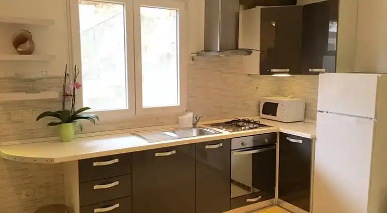 One bedroom apartment near beach Zavalatica, Korčula