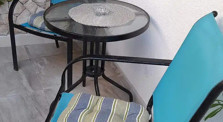 One bedroom apartment near beach Zavalatica, Korčula