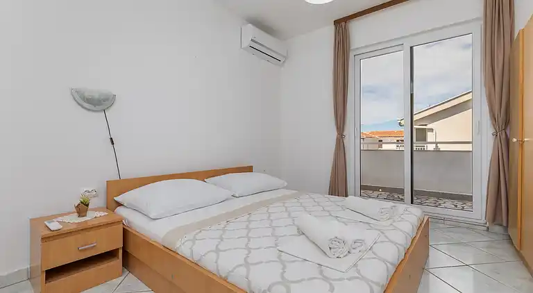 3-Zimmer-Ferienwohnung mit Balkon und Meerblick Podaca,