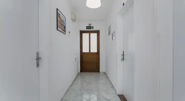 3-Zimmer-Ferienwohnung mit Balkon und Meerblick Podaca,