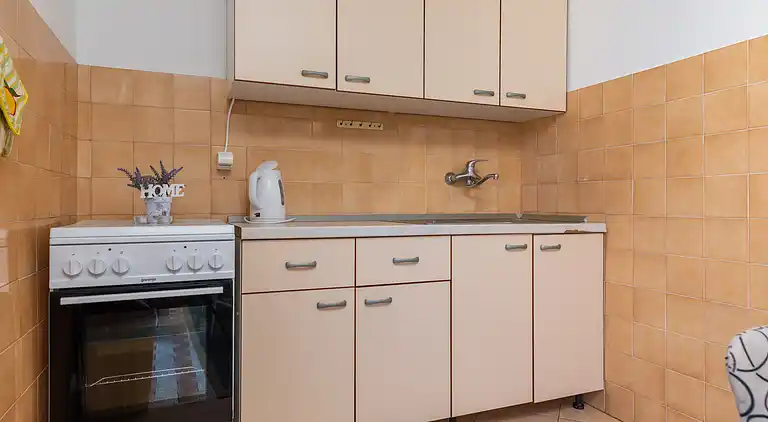 3-Zimmer-Ferienwohnung mit Balkon und Meerblick Podaca,