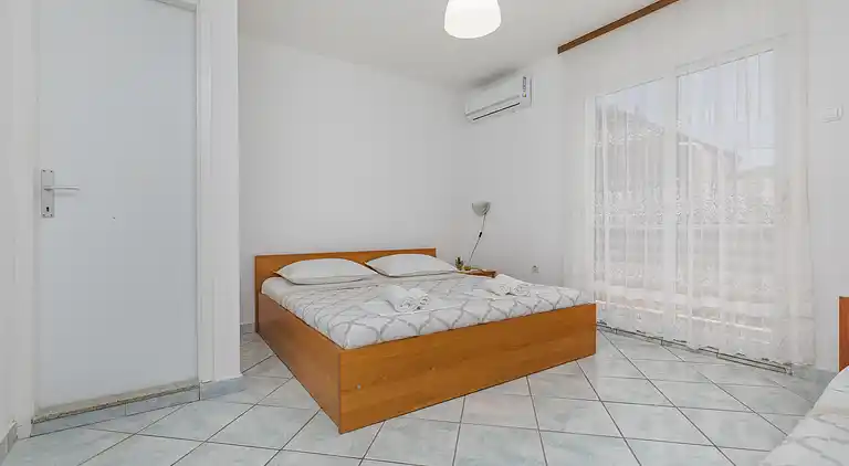 3-Zimmer-Ferienwohnung mit Balkon und Meerblick Podaca,