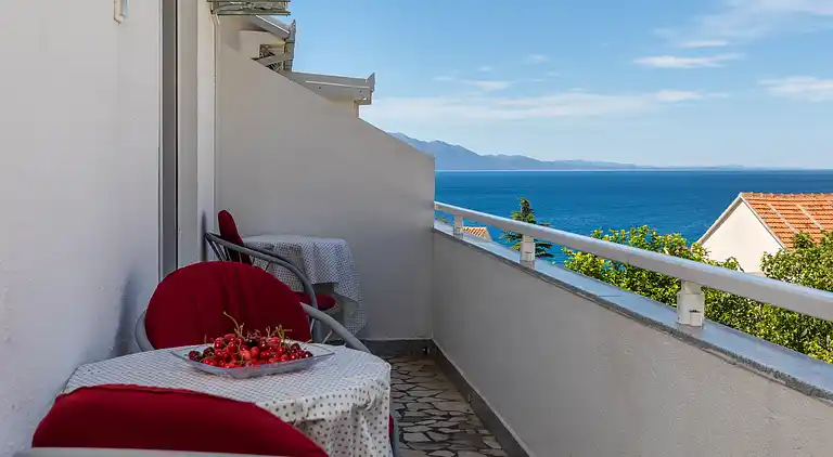 3-Zimmer-Ferienwohnung mit Balkon und Meerblick Podaca,