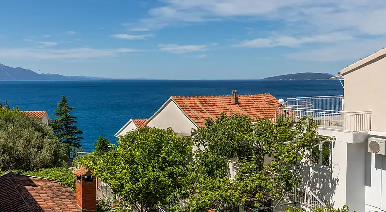 3-Zimmer-Ferienwohnung mit Balkon und Meerblick Podaca,