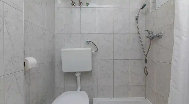 3-Zimmer-Ferienwohnung mit Balkon und Meerblick Podaca,