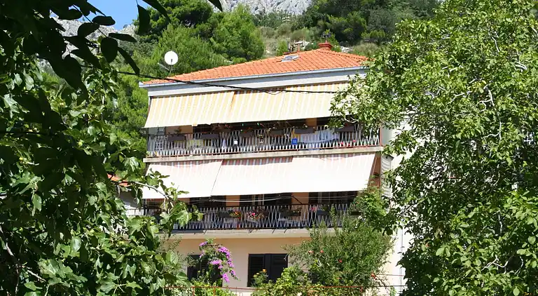 Studio flat near beach Omiš (AS-771-a)