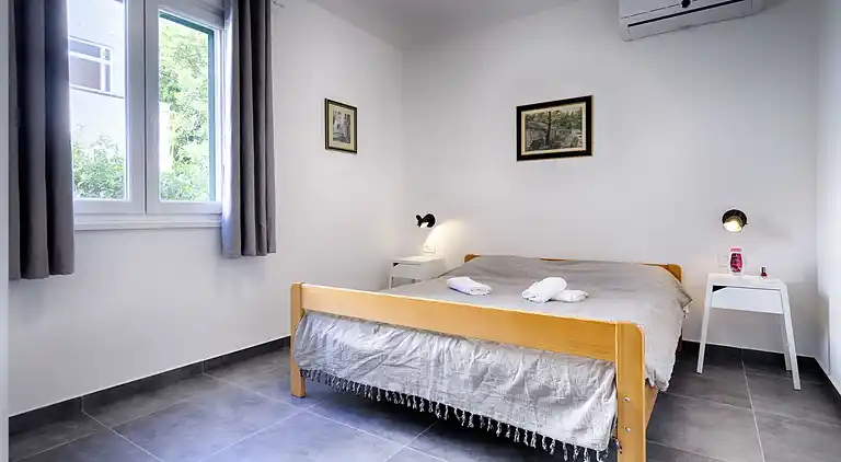 1-Zimmer-Ferienwohnung mit Terrasse Komiza (Vis) (A-1151-e)