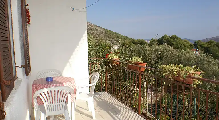 1-Zimmer-Ferienwohnung mit Terrasse und Meerblick Marina,