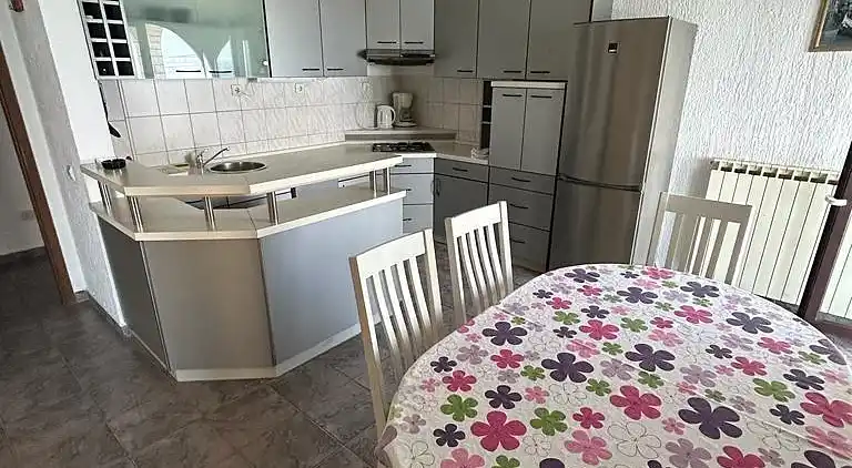 Two bedroom apartment near beach Slatine (Čiovo) (A-1128-c)