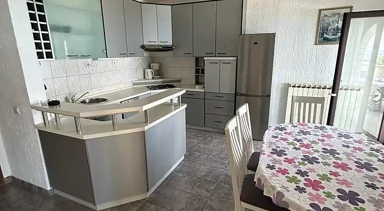 Two bedroom apartment near beach Slatine (Čiovo) (A-1128-c)